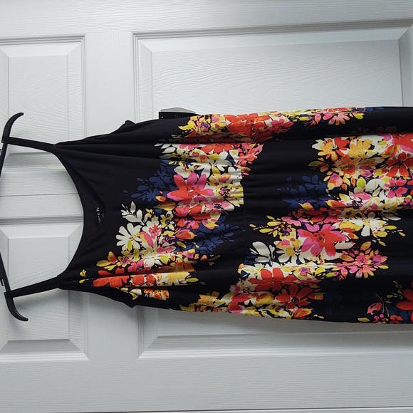 🎉HP - Suite 7 Floral Maxi Dress - NWT - Picture 2 of 10